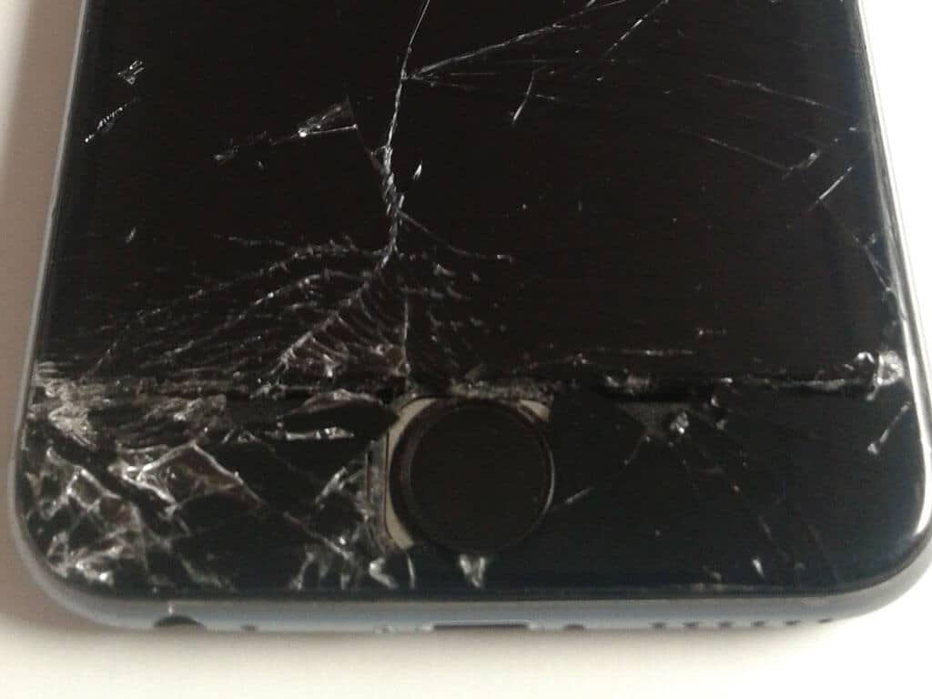 Display iPhone rotto - iCrash